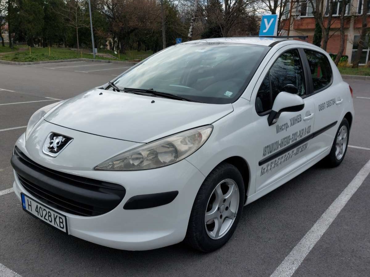 Автомобил по кормуване